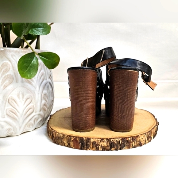 Refresh Black Platform Slingback Heels Size 7 - Picture 3 of 4